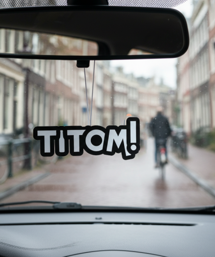 Titom geurhanger dennengeur closeup