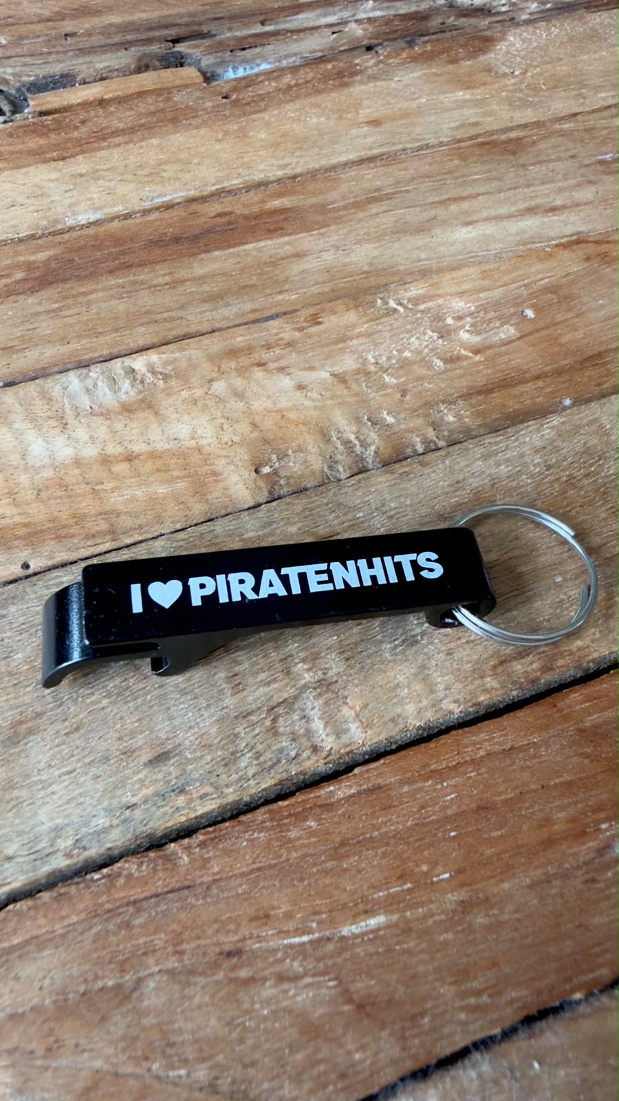 Knuppelwipper_ILovePiratenhits Knuppelwipper_ILovePiratenhits